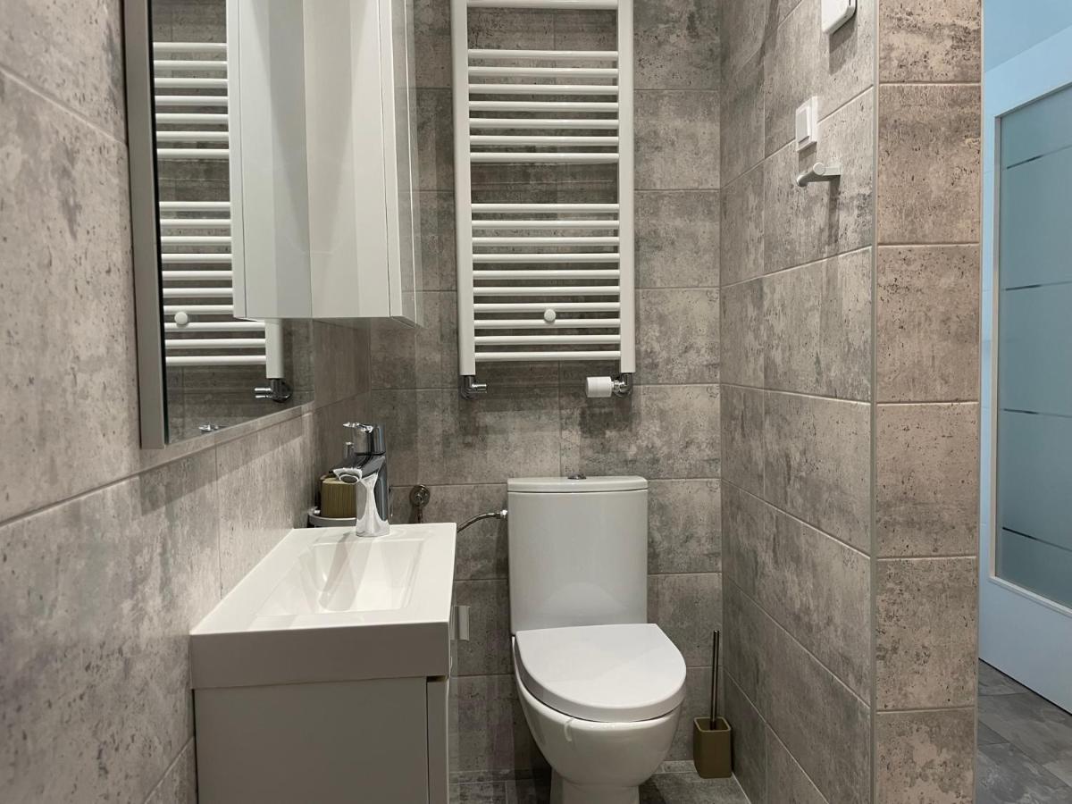 Cozy 2-Room Penthouse Lakeview W14 Bukarest Eksteriør billede